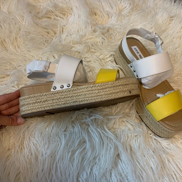 Steve Madden platform sandals - Picture 2 of 2